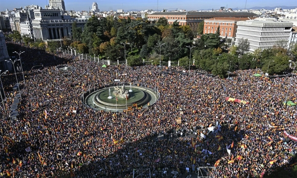 1 Bieu Tinh Lon Nhat Tay Ban Nha Phan Doi Luat An Xa Catalan