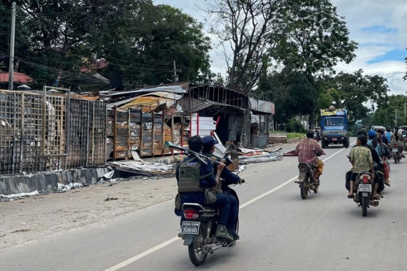 1 Thong Tuong Min Aung Hlaing Canh Bao Quan Doi Myanmar Se Phan Cong