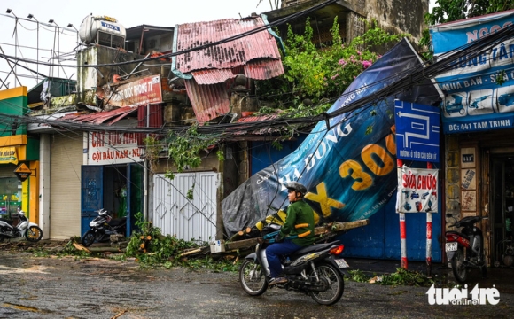 1 Nguoi Ha Noi Hoi Ha Don Dep Sau Bao Yagi