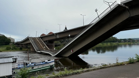 2 Duc Sap Cau Carola O Dresden Vao Luc 3 Gio Sang