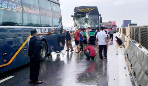 3 3 O To Gay Tai Nan Lien Hoan Tren Cao Toc Nghi Son   Dien Chau